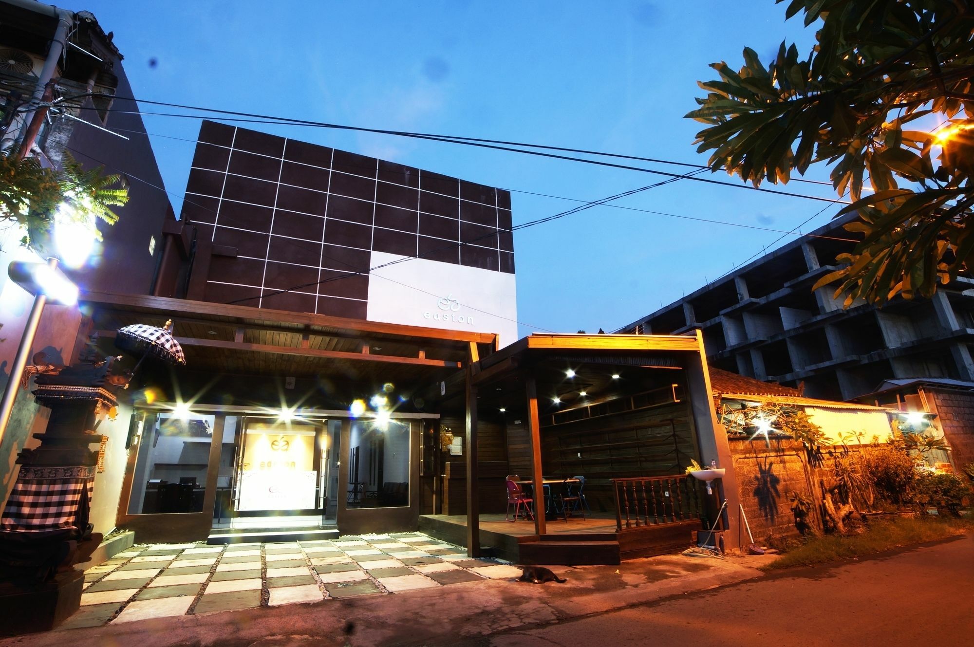 Easton Kuta Homestay Exterior foto