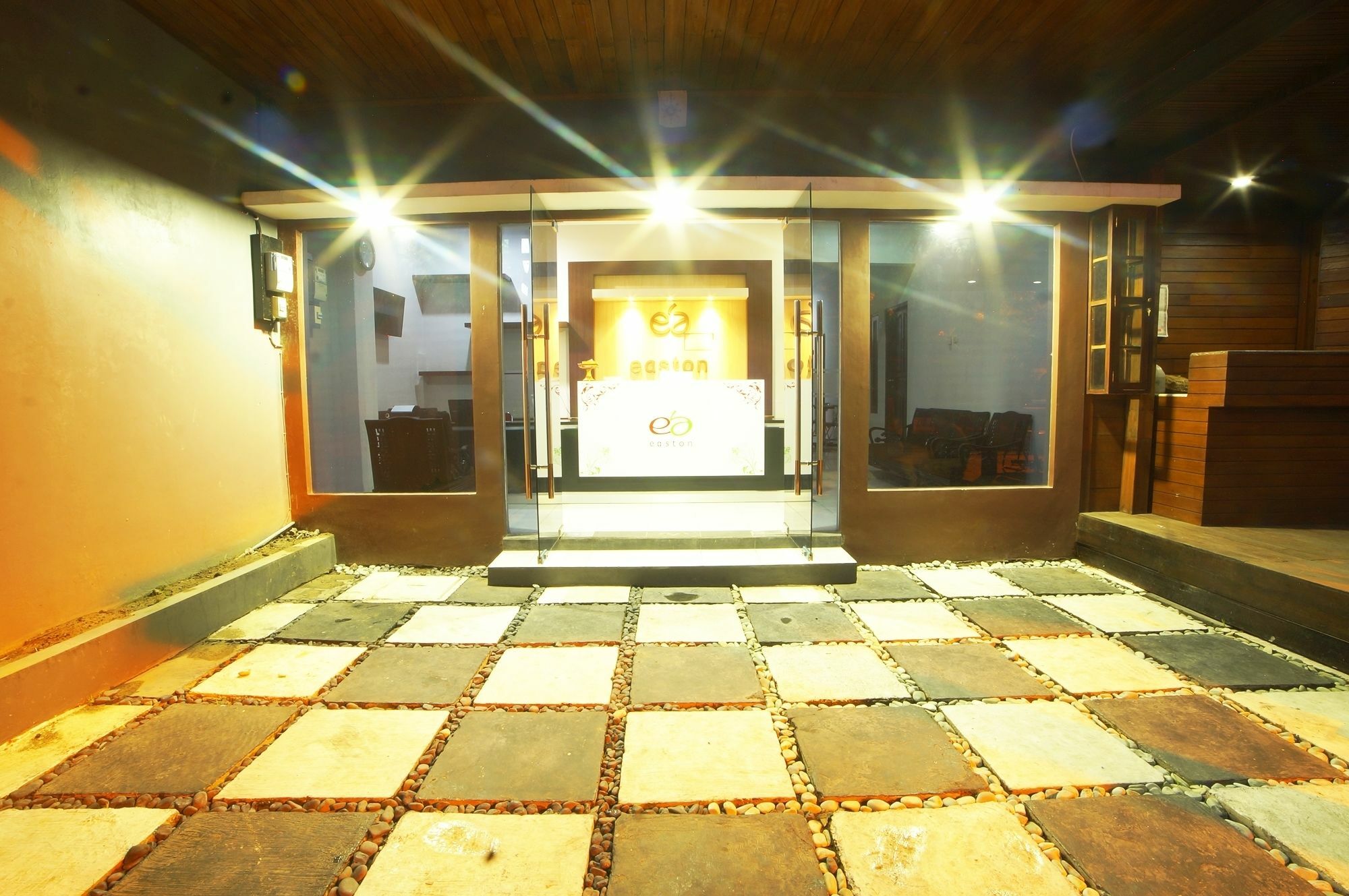 Easton Kuta Homestay Exterior foto